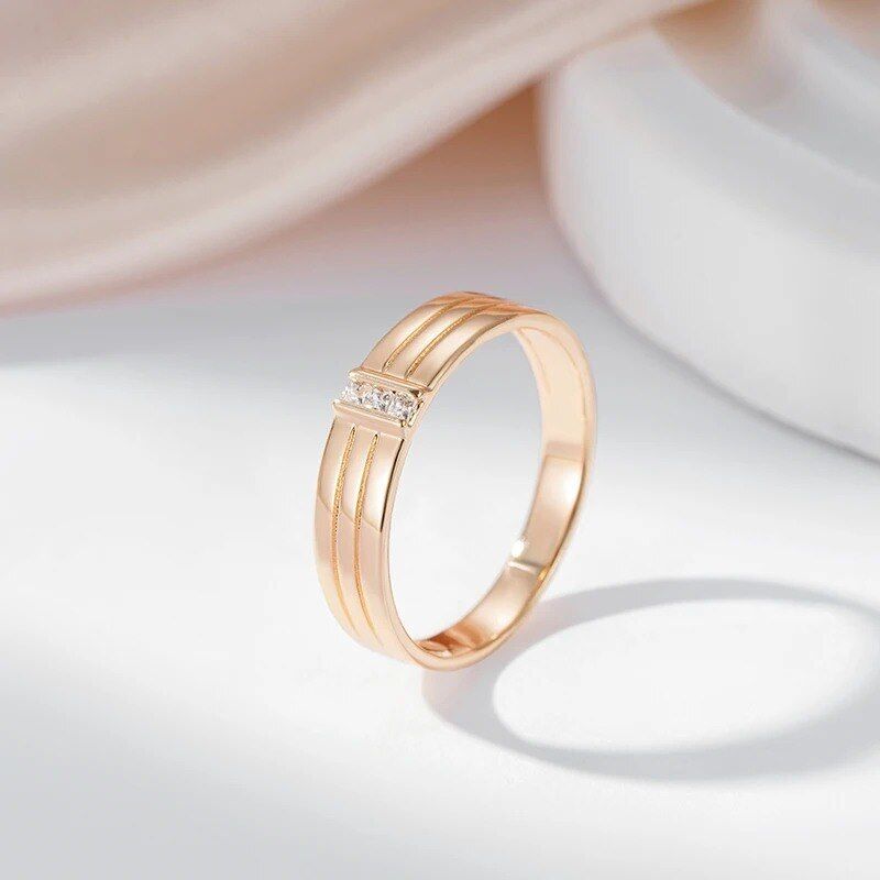 Eleganter Ring 585 RG Rotgold Rosegold mit funkelnden Zirkon 56 (17,8 mm Ø)